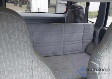 1998 Jeep Cherokee Classic/Sport from USA, damaged, VIN 1J4FJ68S2WL272888